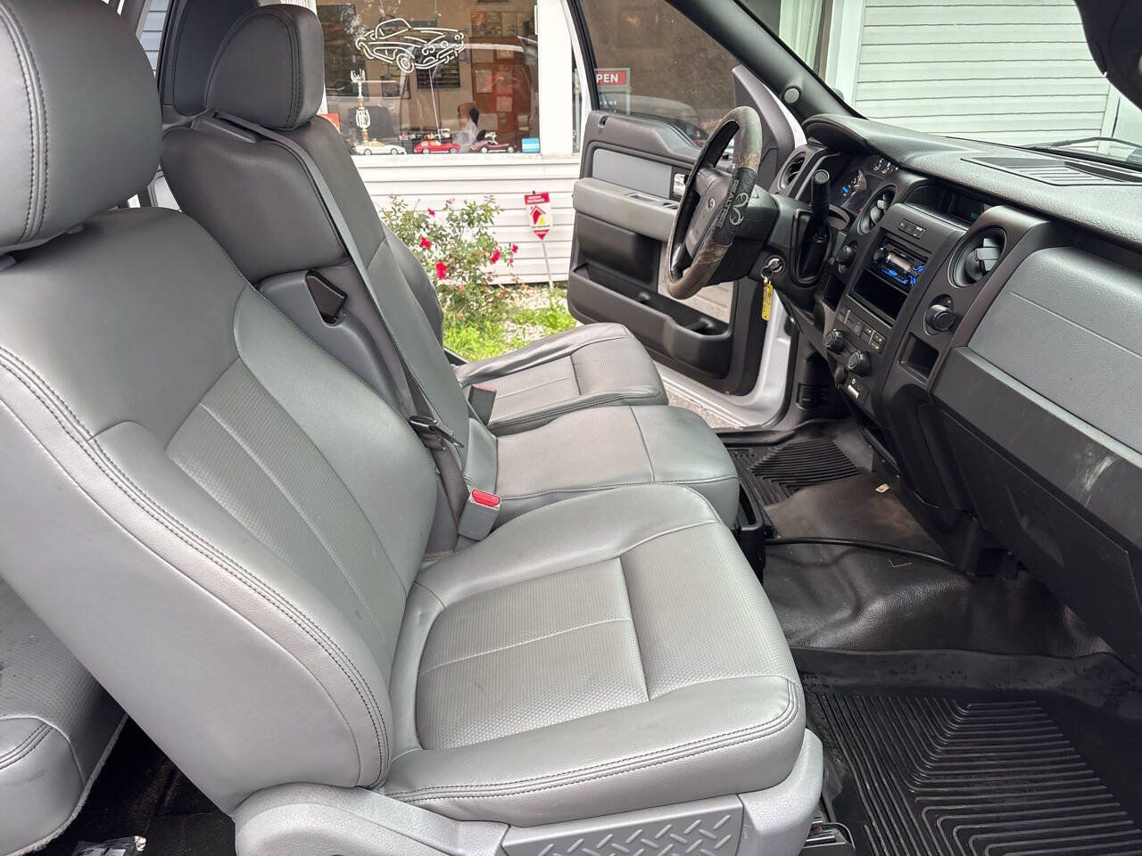 Used 2014 Ford F150 XL w/ Equipment Group 101A Mid AWD/4WD image 18