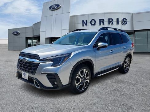 Used 2023 Subaru Ascent Touring AWD/4WD image 2