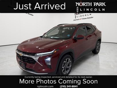 Used 2025 Chevrolet Trax LT w/ Driver Confidence Package