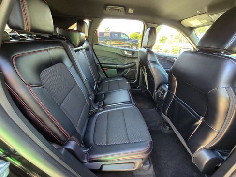 Used 2025 Ford Escape ST-Line image 29