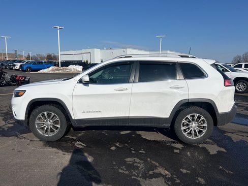 Certified 2019 Jeep Cherokee Latitude Plus w/ Cold Weather Group image 6