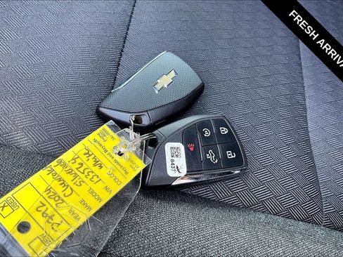 Used 2024 Chevrolet Silverado 1500 LT AWD/4WD image 34