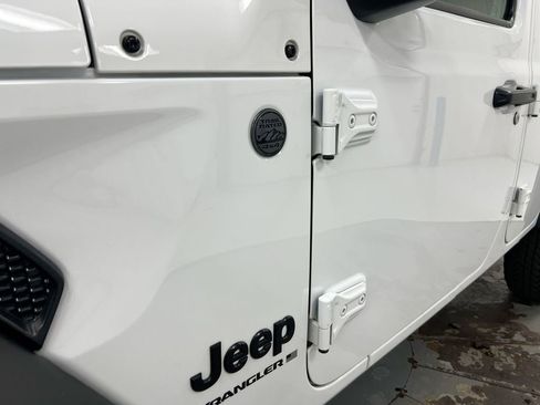 Used 2025 Jeep Wrangler Unlimited Sport AWD/4WD image 25