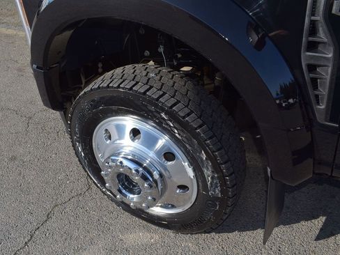 Certified 2025 Ford F450 Platinum w/ FX4 Off-Road Package image 6