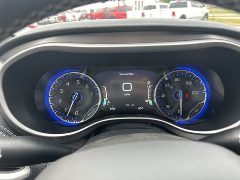 New 2026 Chrysler Pacifica Select image 67