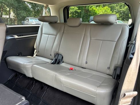 Used 2019 Ford Expedition Max XLT w/ Equipment Group 202A RWD image 15