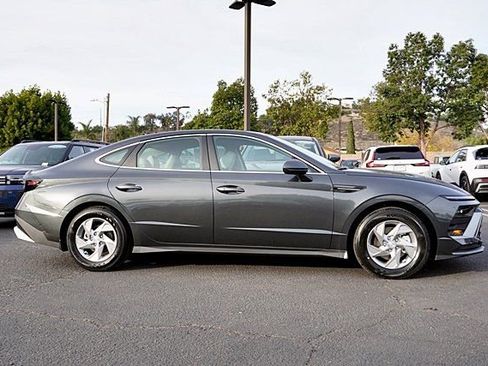 New 2026 Hyundai Sonata SE FWD image 7