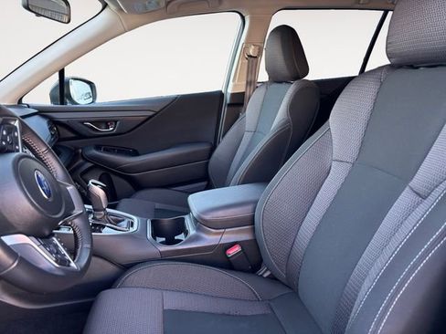 Certified 2025 Subaru Outback Premium AWD/4WD image 9