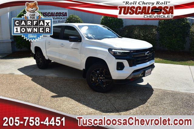 Used 2025 Chevrolet Colorado Z71 w/ Technology Package AWD/4WD image 1