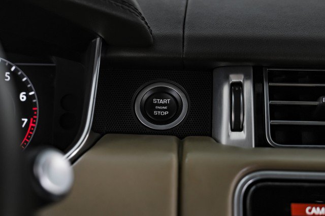 Used 2020 Land Rover Range Rover HSE AWD/4WD image 18