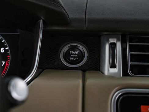 Used 2020 Land Rover Range Rover HSE AWD/4WD image 18