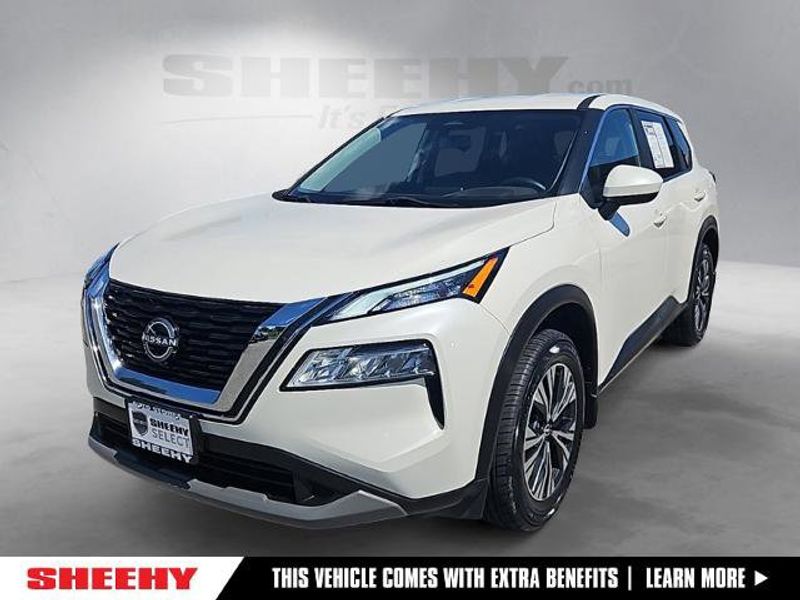 Certified 2023 Nissan Rogue SV image 1