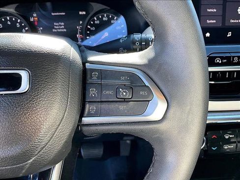 Used 2023 Jeep Compass Limited image 20