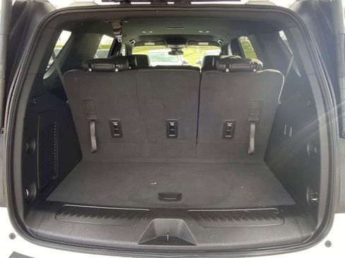 Used 2025 Chevrolet Tahoe LT image 8