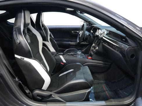 Used 2022 Ford Mustang Shelby GT500 w/ Carbon Fiber Track Pack RWD image 34