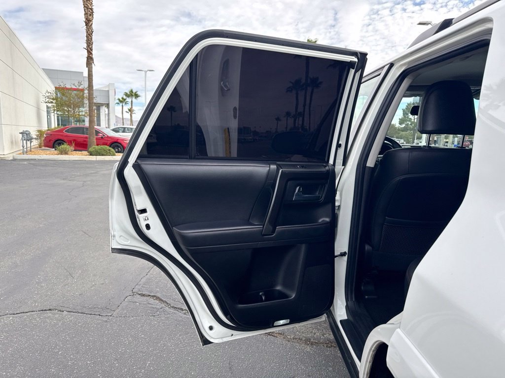 Certified 2021 Toyota 4Runner TRD Off-Road Premium AWD/4WD image 17