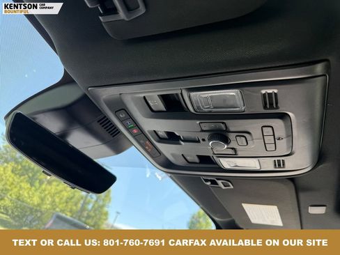 Used 2024 Chevrolet Suburban High Country image 32