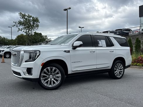 Used 2023 GMC Yukon Denali AWD/4WD image 5