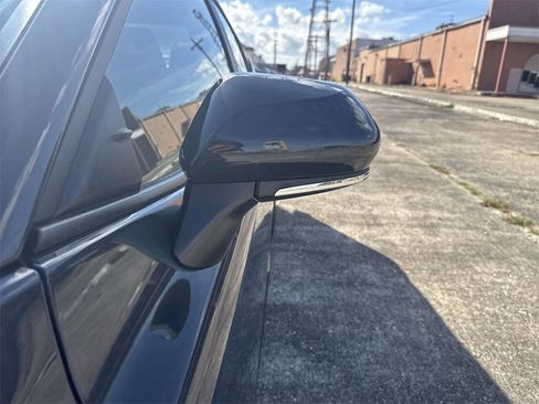 Used 2025 Toyota Camry SE image 11