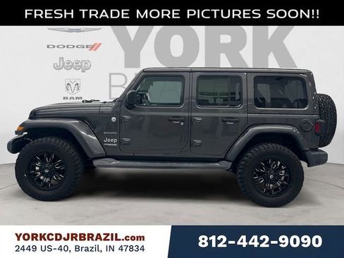 Used 2018 Jeep Wrangler Unlimited Sahara image 2
