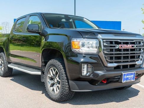 Used 2022 GMC Canyon AT4 w/ Trailering Package AWD/4WD image 4