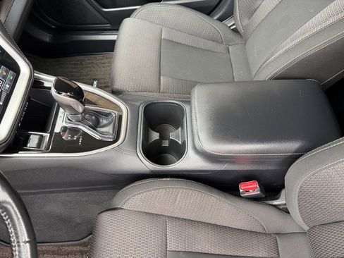 Used 2023 Subaru Outback Premium AWD/4WD image 13