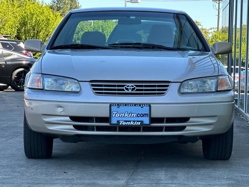 Used 1999 Toyota Camry CE FWD image 8