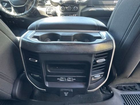 Used 2022 RAM 1500 Big Horn w/ Night Edition image 32