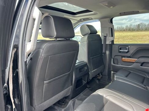 Used 2018 Chevrolet Silverado 1500 High Country image 41