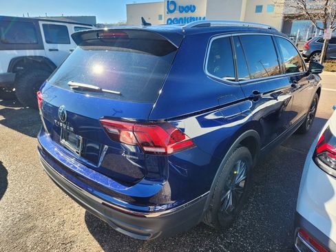 Used 2024 Volkswagen Tiguan SE w/ MDO Package, Two-Row image 6