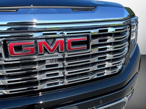 Used 2025 GMC Sierra 1500 Denali AWD/4WD image 29
