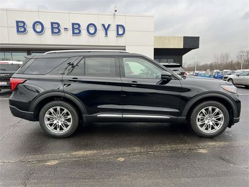 New 2026 Ford Explorer Platinum image 8