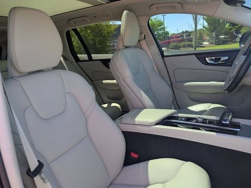 Used 2023 Volvo V60 B5 Cross Country Plus w/ Climate Package AWD/4WD image 39
