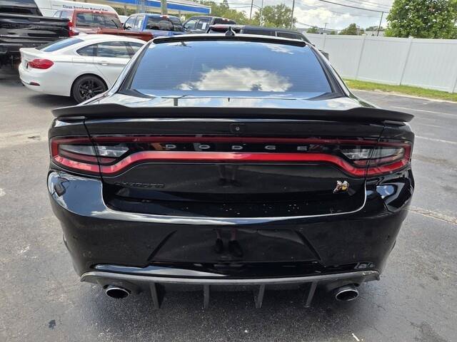 Used 2019 Dodge Charger Scat Pack RWD image 18
