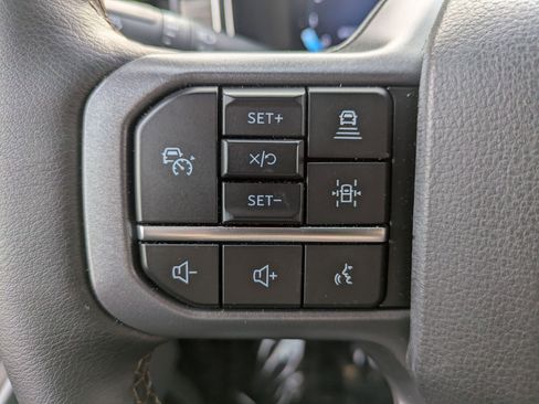 Used 2025 Ford F150 Lariat w/ Equipment Group 501A Mid image 17