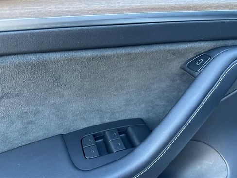 Used 2023 Tesla Model 3 Performance image 11