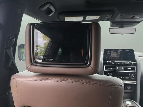 Used 2023 Nissan Armada Platinum w/ Captain's Chairs Package RWD image 21