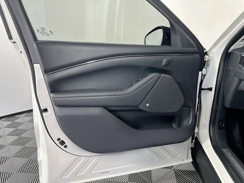 Used 2021 Ford Mustang Mach-E Premium image 25