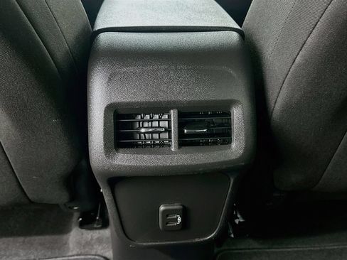 Used 2023 Chevrolet Equinox LT AWD/4WD image 25