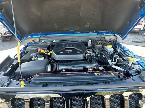 Used 2023 Jeep Wrangler Sport AWD/4WD image 27