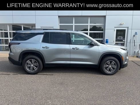Used 2026 Chevrolet Traverse LT AWD/4WD image 7