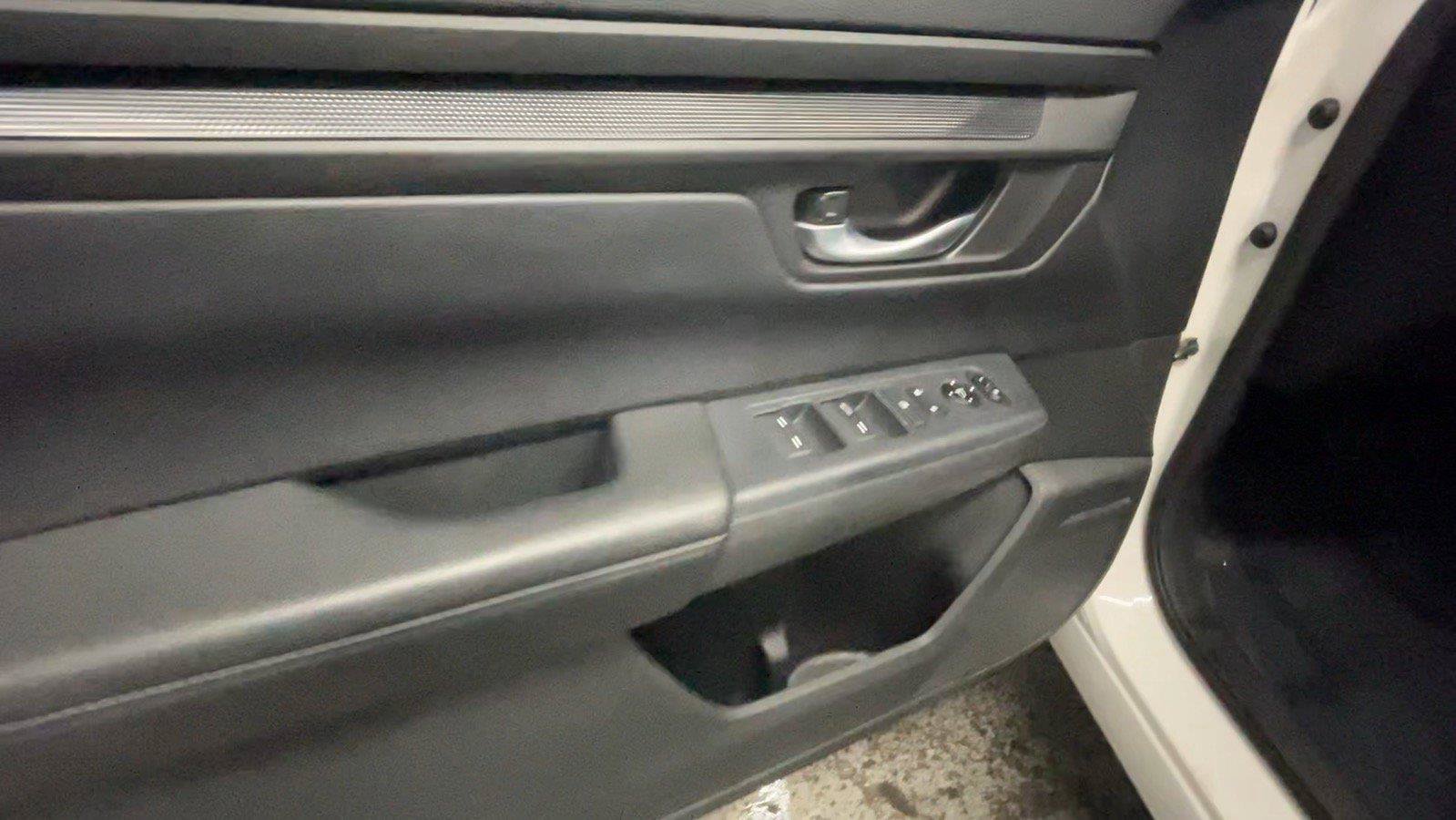 Used 2023 Honda CR-V LX image 31