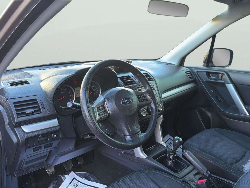 Used 2015 Subaru Forester 2.5i AWD/4WD image 13