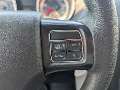 Used 2019 Dodge Grand Caravan SE FWD image 25
