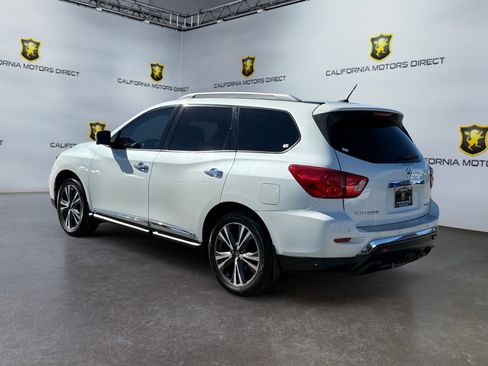 Used 2017 Nissan Pathfinder Platinum w/ Cargo Package image 3