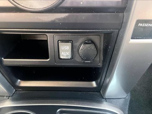 Used 2017 Toyota 4Runner SR5 RWD image 34
