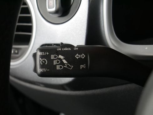 Used 2019 Volkswagen Beetle 2.0T SE image 13