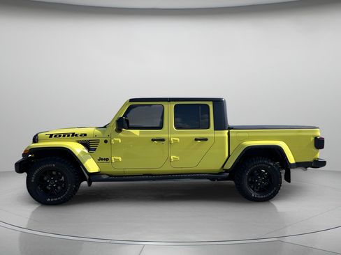 Used 2024 Jeep Gladiator Sport AWD/4WD image 5