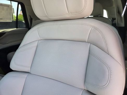New 2026 Lincoln Navigator Reserve AWD/4WD image 13