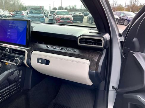 Used 2024 Toyota Tacoma Limited w/ Limited Package (LT) image 13
